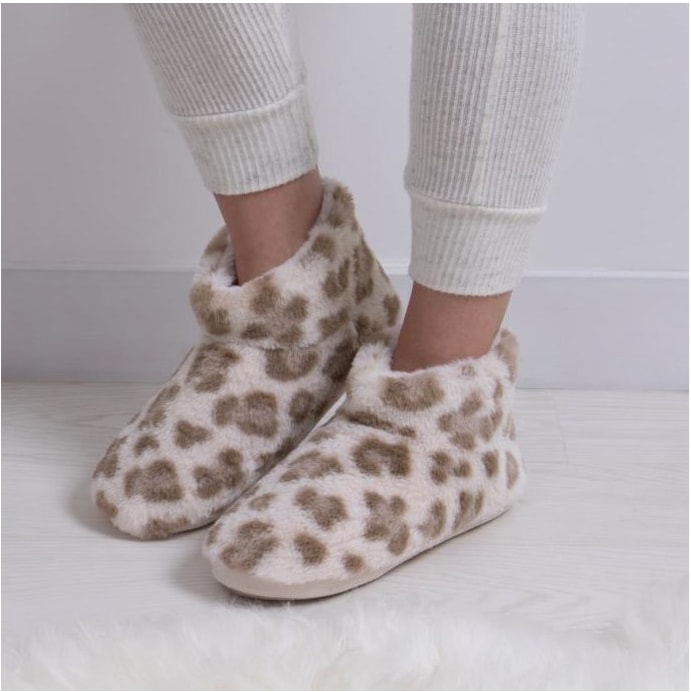 Short discount boot slippers